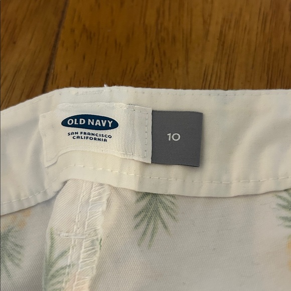 NWT Old Navy pineapple Short - Picture 6 of 7